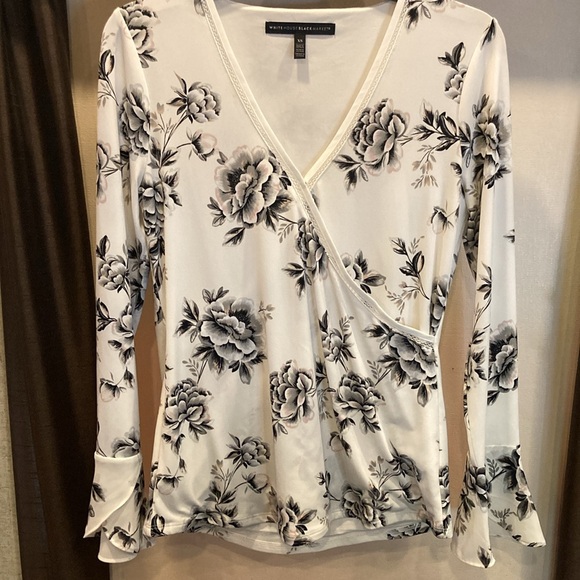 WHBM- beautiful v-neck- blouse - Picture 5 of 8